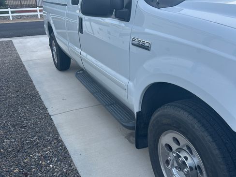 Used 2005 Ford F250 XLT image 4