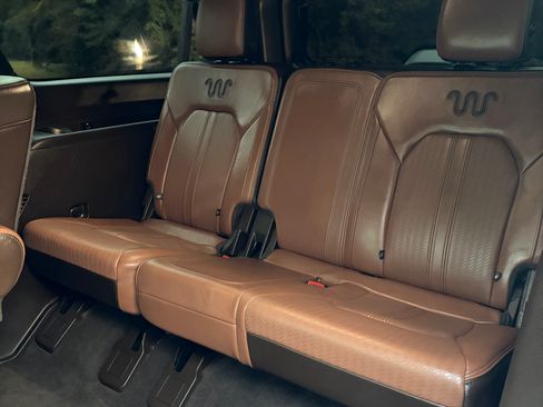 Used 2023 Ford Expedition Max King Ranch RWD image 10