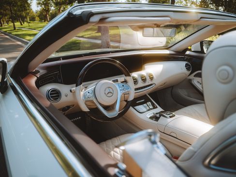 Used 2020 Mercedes-Benz S 560 Cabriolet image 11