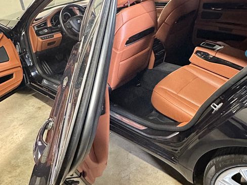 Used 2010 BMW 760Li RWD image 11