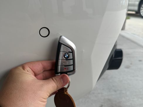 Used 2021 BMW M5 w/ Competition Package image 15