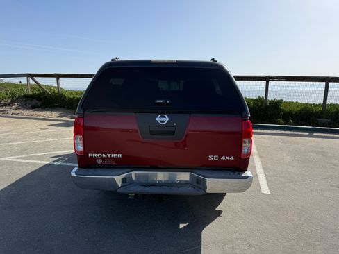 Used 2008 Nissan Frontier SE w/ SE Value Truck Pkg image 6