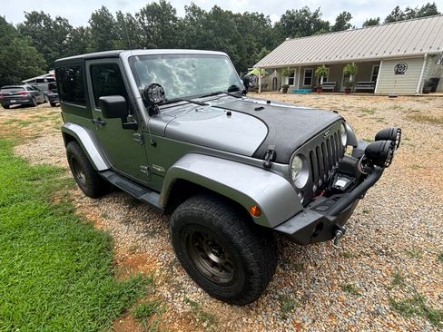 Used 2014 Jeep Wrangler Sahara w/ Connectivity Group AWD/4WD image 6