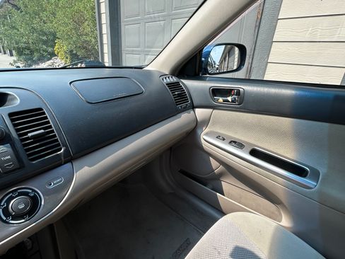 Used 2005 Toyota Camry SE FWD image 14
