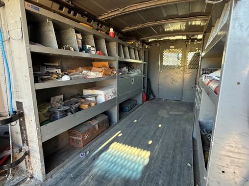 Used 2003 Chevrolet Express 3500 Extended Van 3D image 17