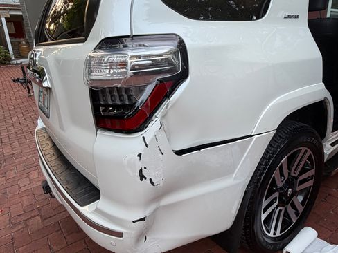 Used 2014 Toyota 4Runner Limited AWD/4WD image 6