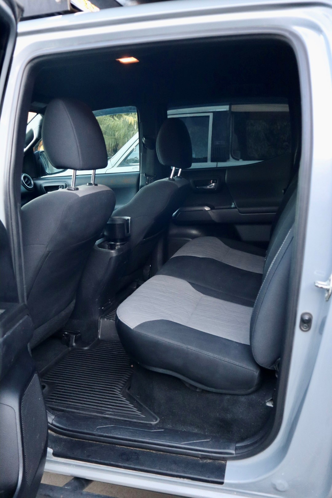 Used 2020 Toyota Tacoma TRD Off-Road w/ Technology Package AWD/4WD image 13