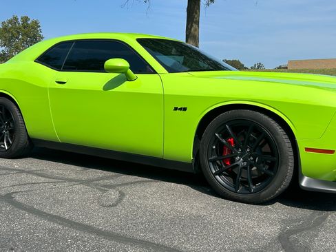 Used 2023 Dodge Challenger R/T w/ Plus Package image 4