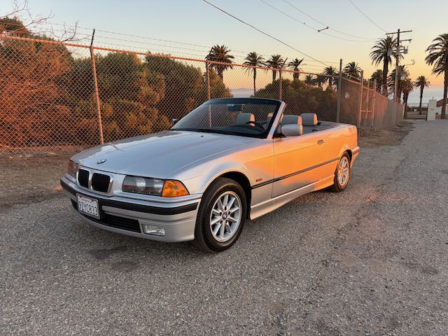 Used 1999 BMW 328i Convertible RWD image 6