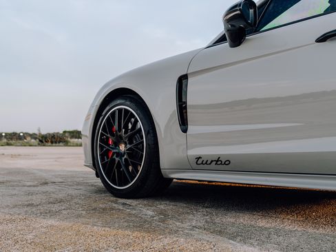 Used 2018 Porsche Panamera Turbo AWD/4WD image 9
