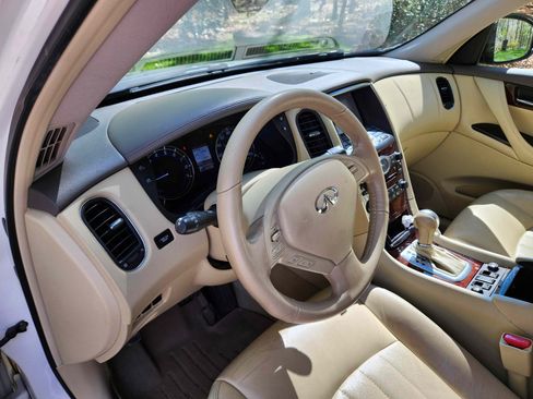 Used 2015 INFINITI QX50 Journey w/ Premium Package image 9