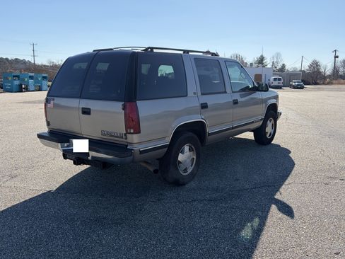 Used 1999 Chevrolet Tahoe Z71 w/ Preferred Equipment Group image 11