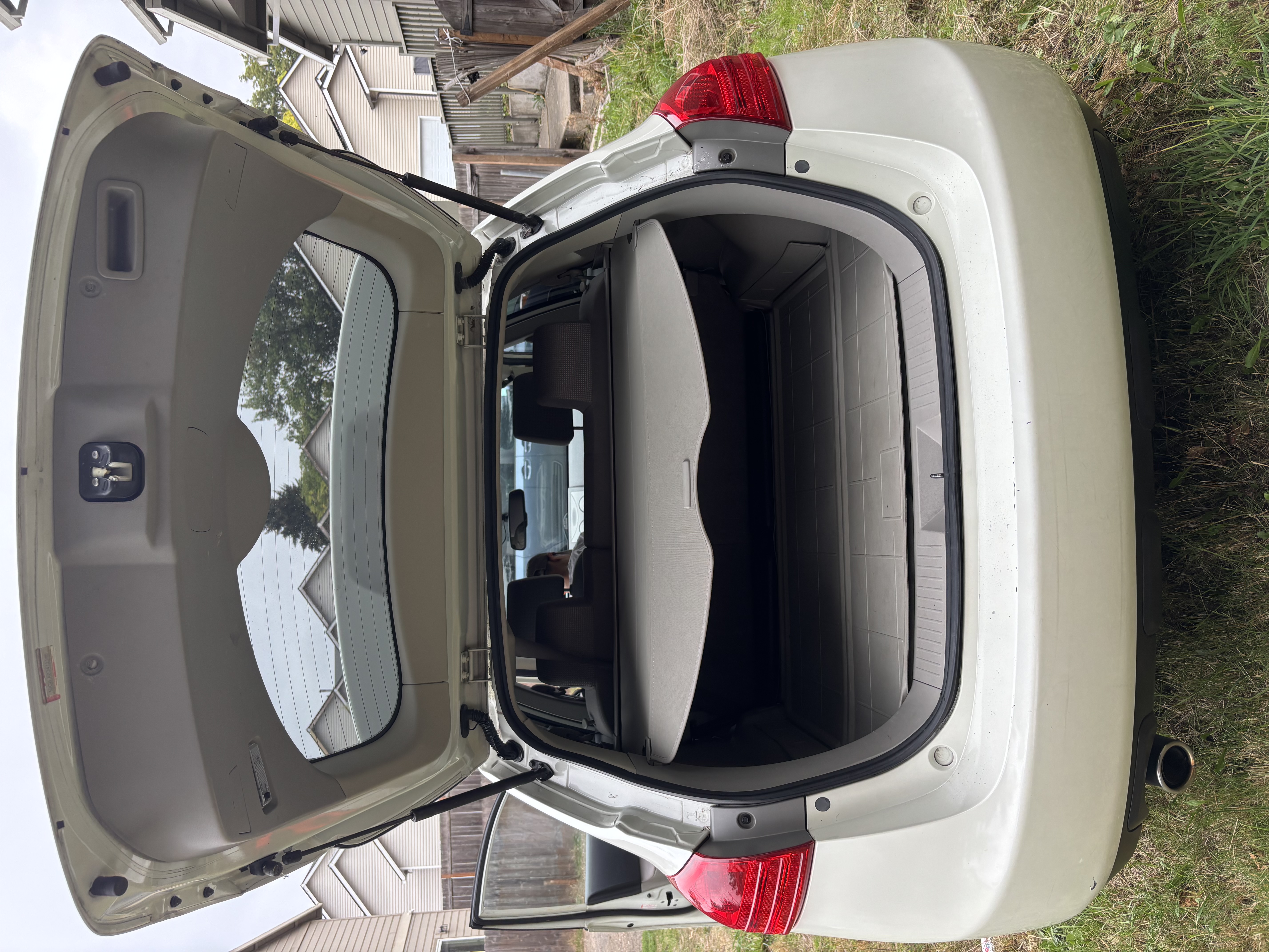 Used 2009 Nissan Rogue SL w/ Premium Pkg FWD image 8