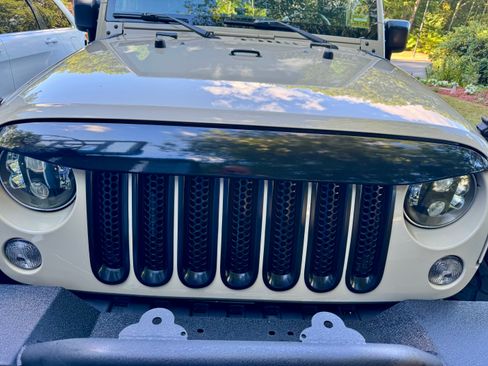 Used 2017 Jeep Wrangler Unlimited Sport w/ Connectivity Group image 8