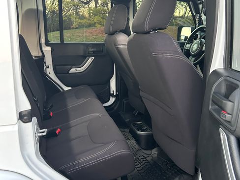 Used 2013 Jeep Wrangler Unlimited Sahara w/ Dual Top Group image 14