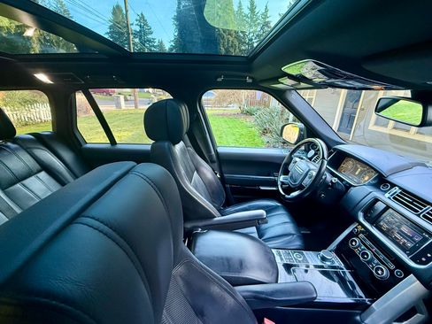 Used 2016 Land Rover Range Rover Supercharged image 12