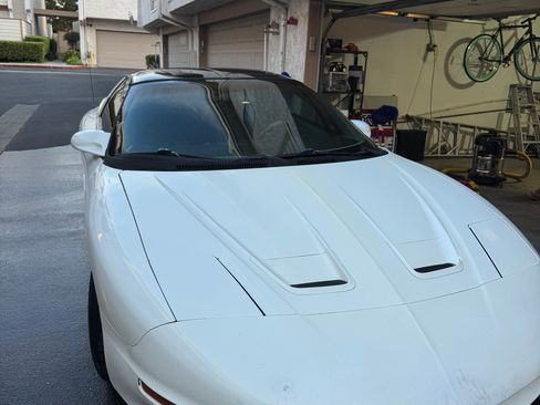 Used 1997 Pontiac Firebird Coupe RWD image 2