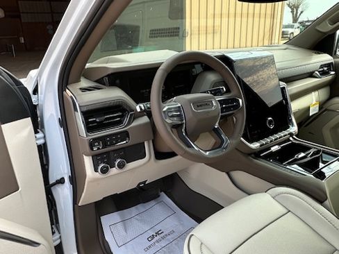 Used 2026 GMC Yukon XL Denali w/ LPO, Floor Liner Package image 15