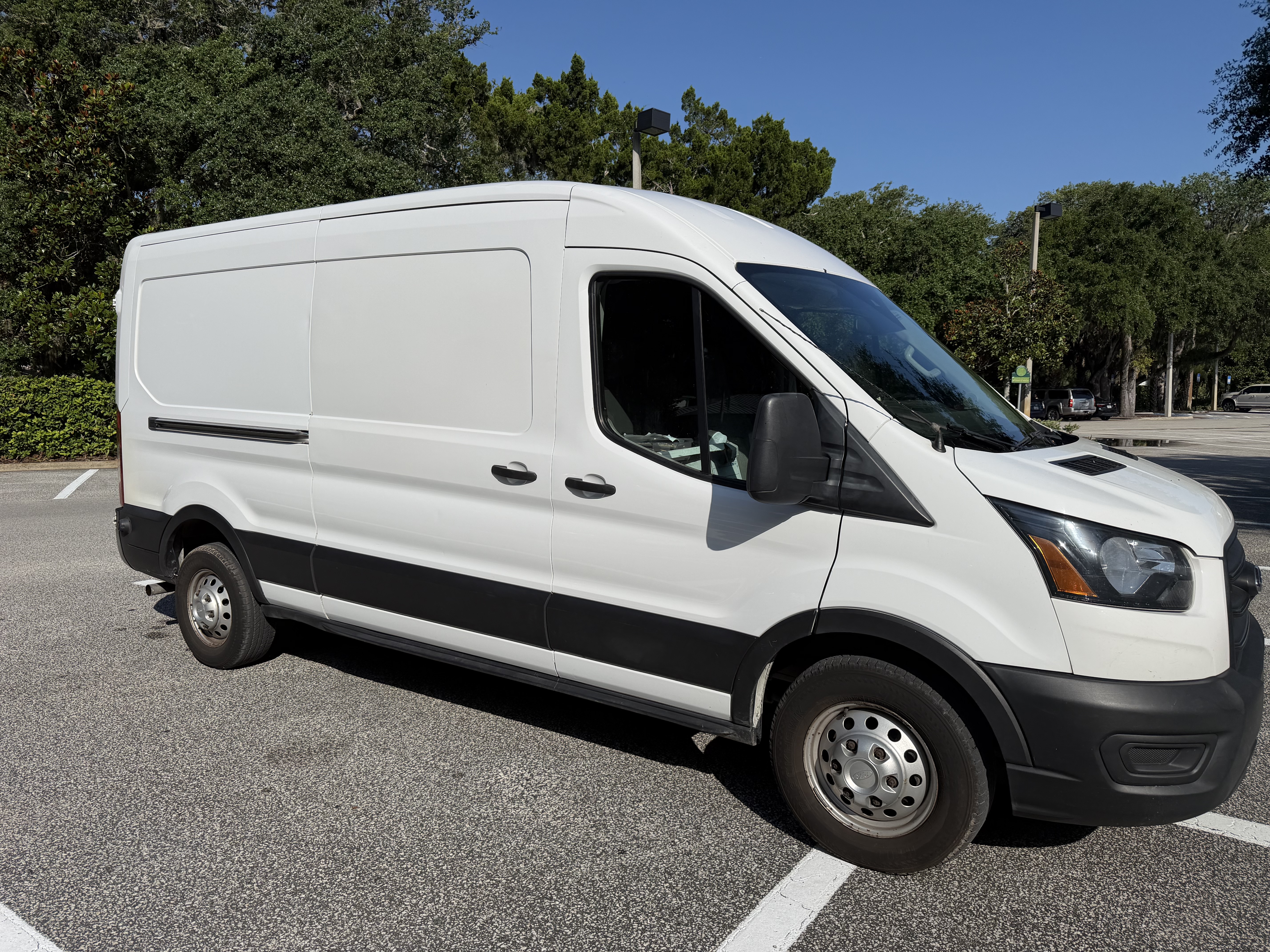 Used 2020 Ford Transit 250 Medium Roof AWD w/ Interior Upgrade Package image 5