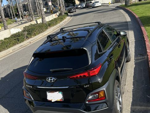 Used 2021 Hyundai Kona Limited w/ Cargo Package image 4