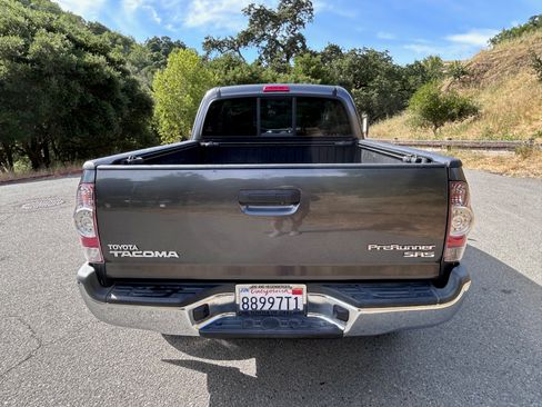 Used 2013 Toyota Tacoma PreRunner w/ SR5 Pkg RWD image 6