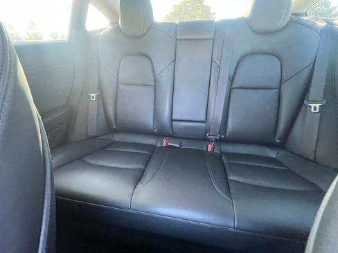 Used 2020 Tesla Model 3 Standard Range Plus RWD image 18