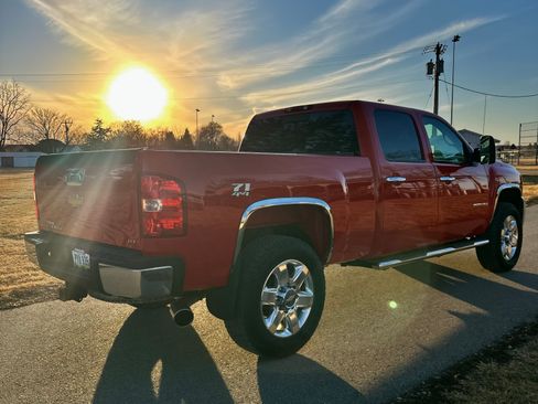 Used 2008 Chevrolet Silverado 2500 LTZ w/ Suspension Package, Off-Road image 6