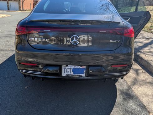 Used 2022 Mercedes-Benz EQS 580 4MATIC Sedan image 8