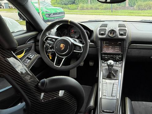 Used 2016 Porsche Cayman GT4 RWD image 18