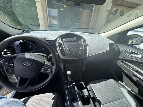 Used 2017 Ford Escape SE image 8