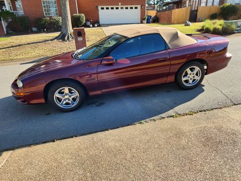 Used 2000 Chevrolet Camaro Z28 image 1