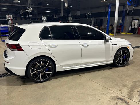 Used 2023 Volkswagen Golf R image 5
