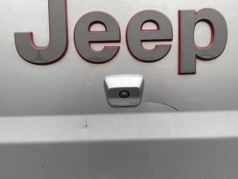 Used 2020 Jeep Gladiator Rubicon image 21