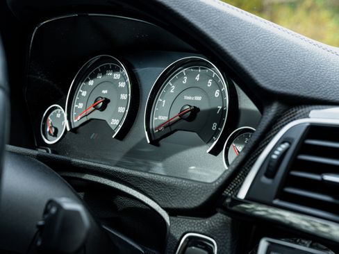 Used 2018 BMW M3 Sedan w/ Competition Package image 25