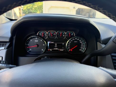 Used 2015 Chevrolet Tahoe LT AWD/4WD image 9