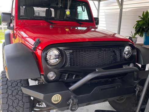 Used 2015 Jeep Wrangler Sport w/ Quick Order Package 24S image 10