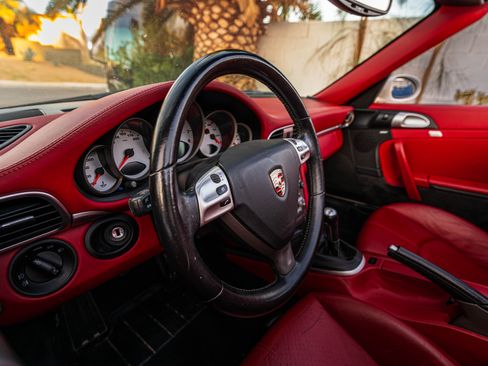 Used 2006 Porsche 911 Carrera S image 17