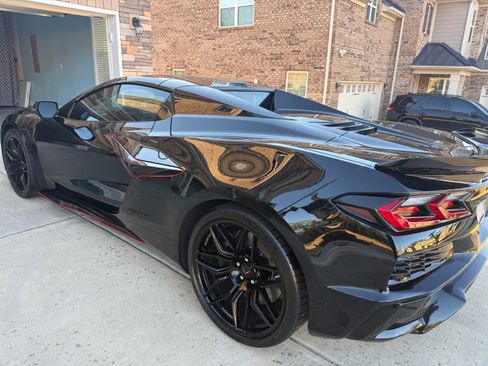 Used 2025 Chevrolet Corvette Z06 w/ Battery Protection Package image 12