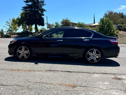 Used 2016 Honda Accord Sport image 1