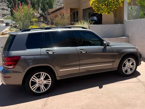 Used 2014 Mercedes-Benz GLK 350 4MATIC image 2