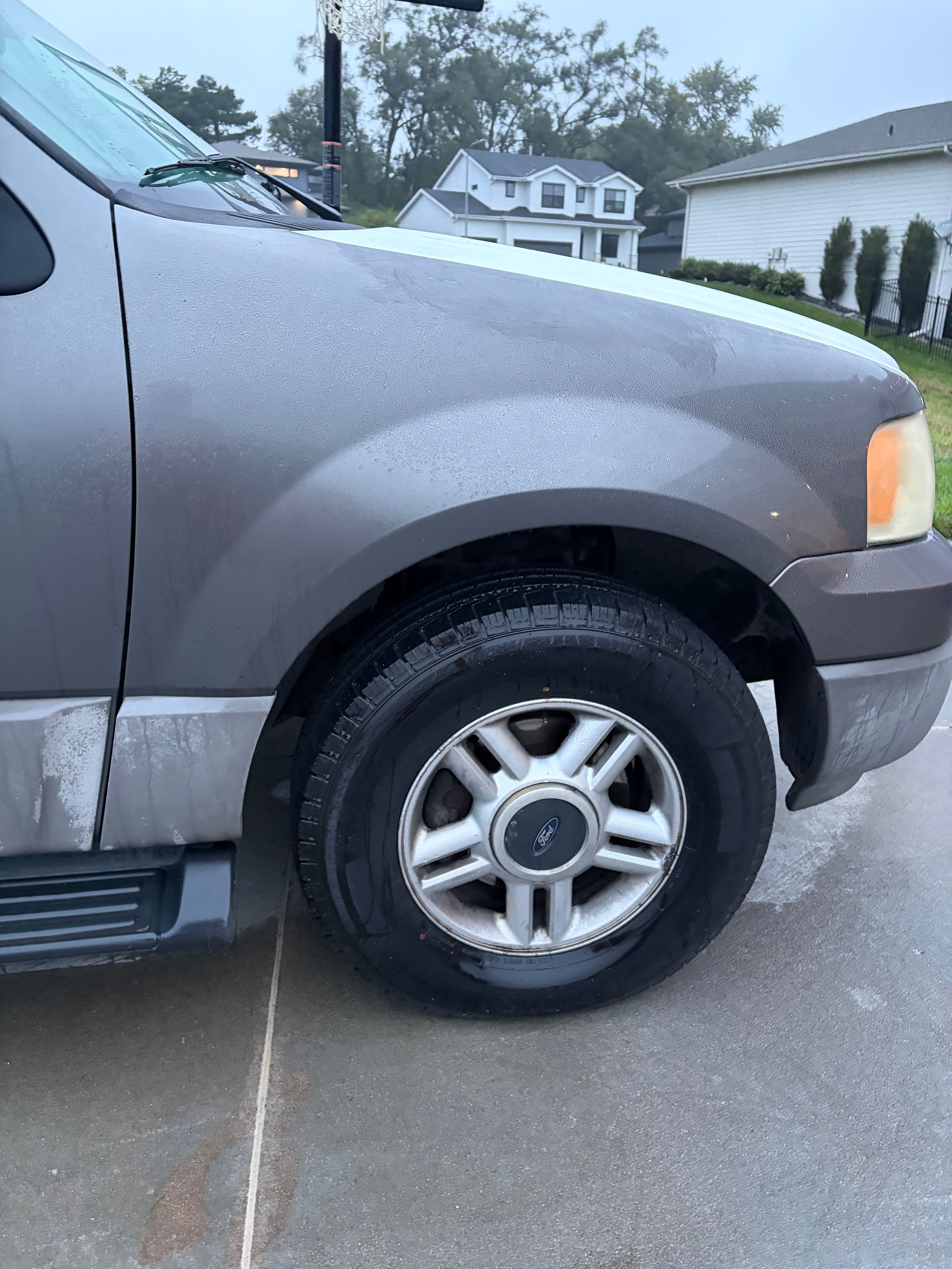 Used 2003 Ford Expedition XLT AWD/4WD image 13