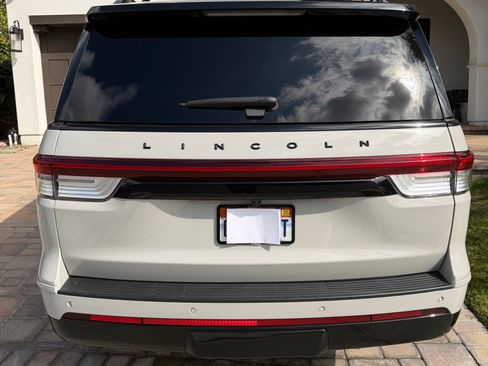 Used 2022 Lincoln Navigator L Black Label image 9