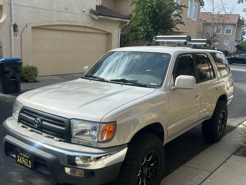 Used 1999 Toyota 4Runner SR5 image 6
