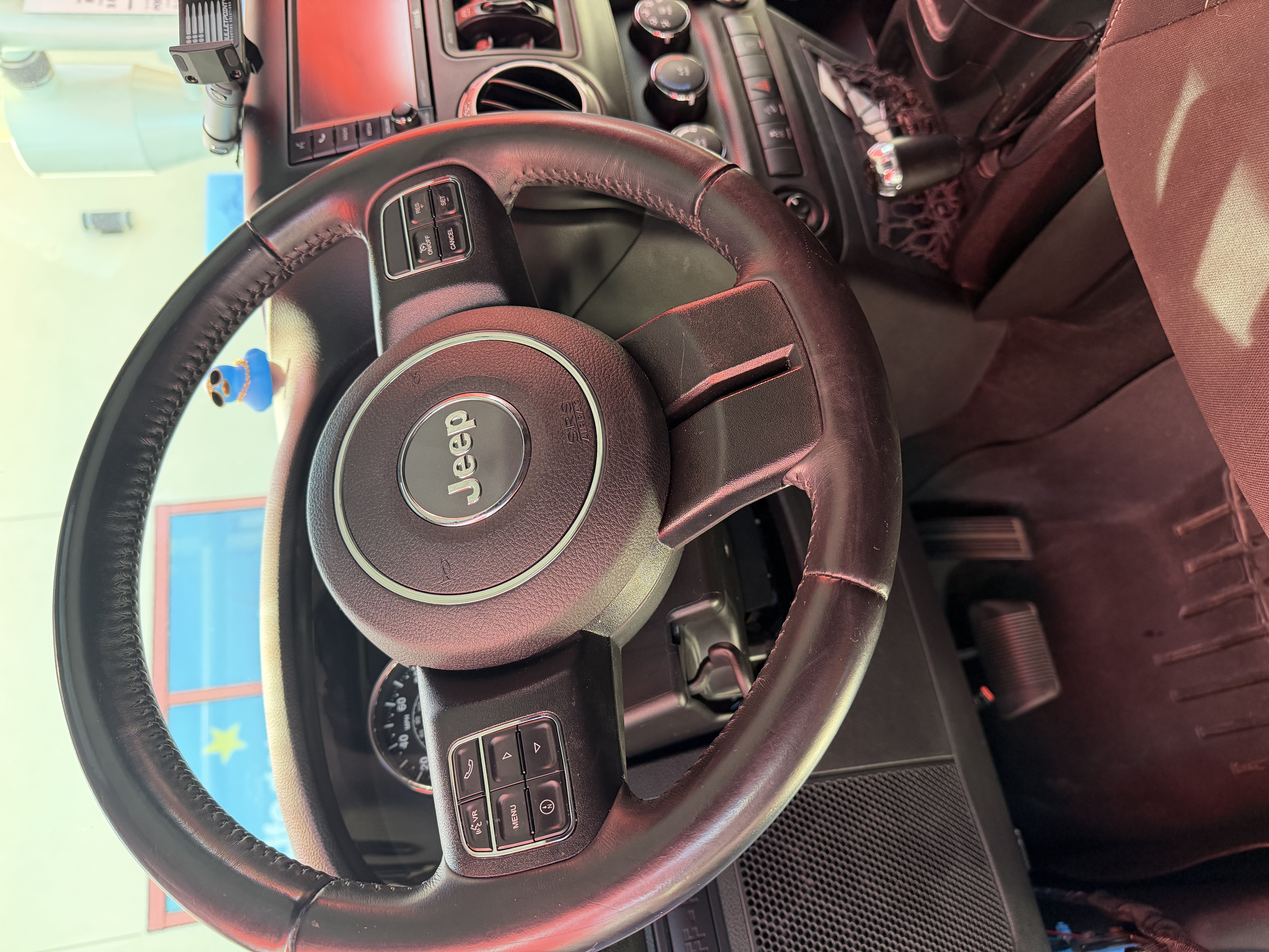 Used 2017 Jeep Wrangler Unlimited Rubicon w/ Connectivity Group AWD/4WD image 9