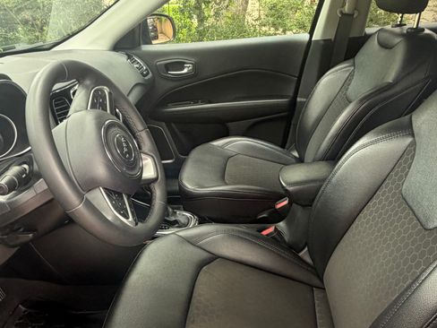 Used 2021 Jeep Compass Latitude FWD image 17