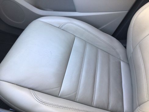 Used 2018 Ford Escape Titanium w/ Ford Safe & Smart Package image 13