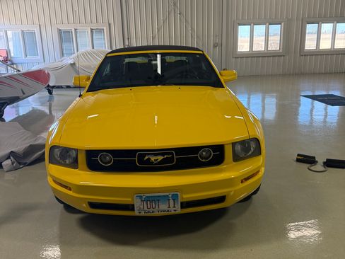 Used 2006 Ford Mustang Premium image 6