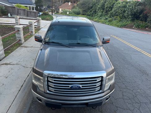 Used 2013 Ford F150 Lariat w/ Luxury Equipment Group image 2