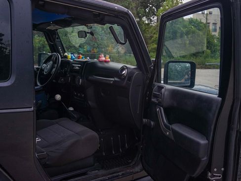 Used 2011 Jeep Wrangler Sport AWD/4WD image 10