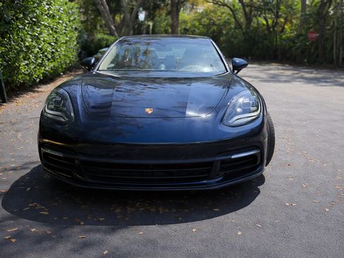 Used 2020 Porsche Panamera image 1